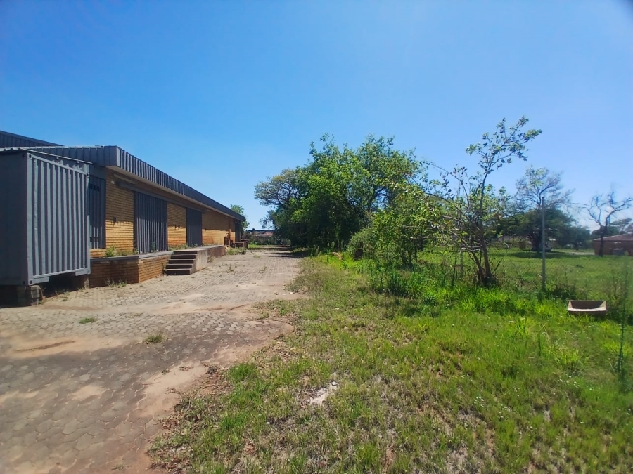 To Let Commercial Property for Rent in Tlhabane North West